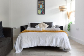 Urban Heaven - 6 Sleeper in the Heart of BrickLane